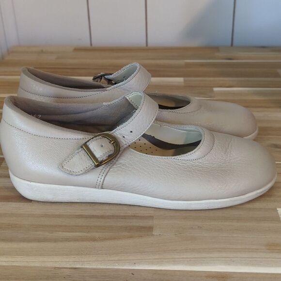 Cabin Creek Woman's Leather Mary Jane Shoes 6.5 - Picture 5 of 8